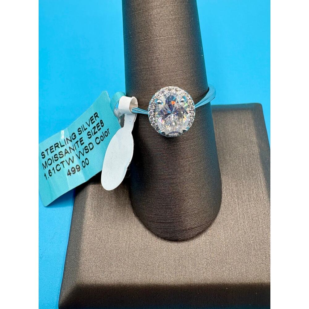 NWT Size 8 - 1.61CTW D VVS1 Moissanite Sterling Silver Ring